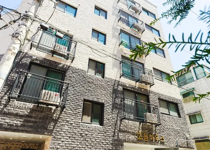 후기가 좋은 휴스테이 1호선 7호선 방2 침대3 더블역세권 고척돔 강남 무료주차 웰컴기프트 합법숙소 * 首爾